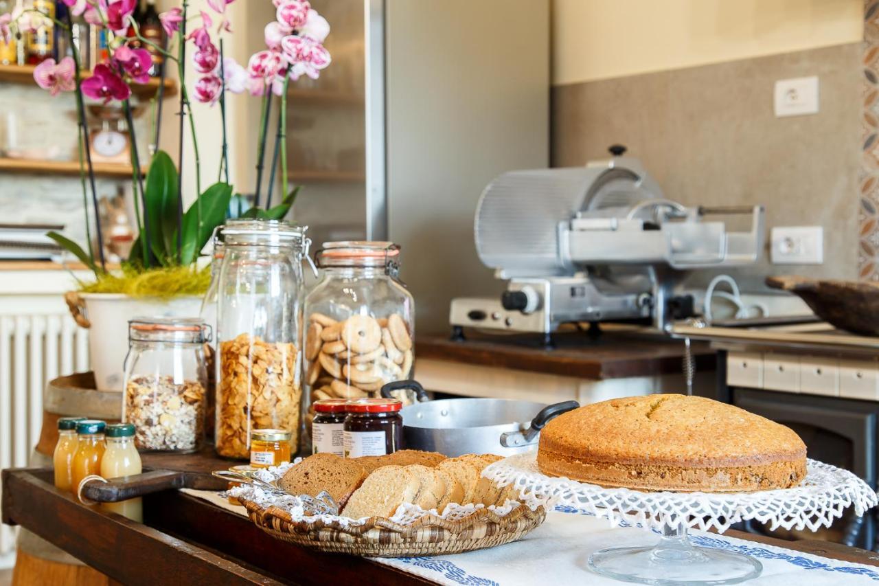 산타르칸젤로 디 로마냐 Il Pettirosso B&B 외부 사진