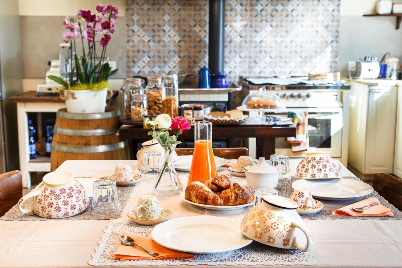 산타르칸젤로 디 로마냐 Il Pettirosso B&B 외부 사진
